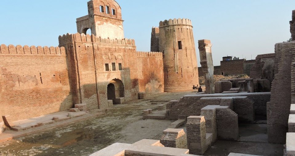 Manauli Fort, India